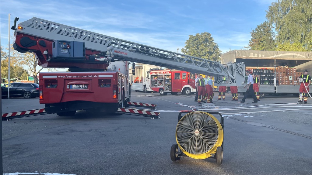 Feuerwehr Übung 12.9.2022 im gewerbepark binsdorf und Verabschiedung nach 46 Dienstjahren - Nach dem Einsatz